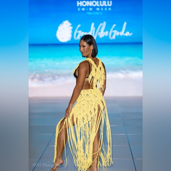 Handmade Macrame Poncho Set - Picture 1 of 5